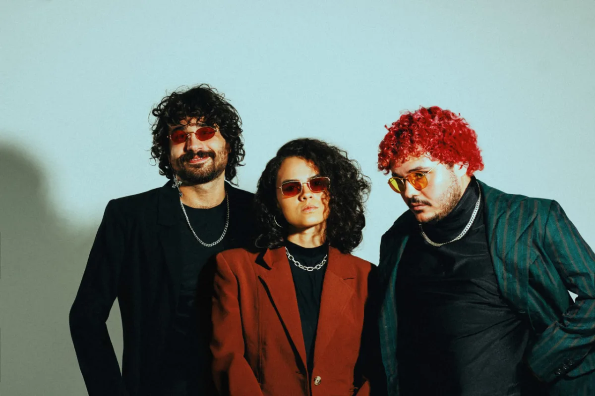 Emerald Hill encara o caos urbano em seu novo single “Dia de Cão”