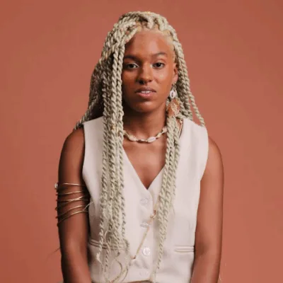 Camilla Monteiro prepara primeiro álbum da carreira e mira o pagode com discurso 
