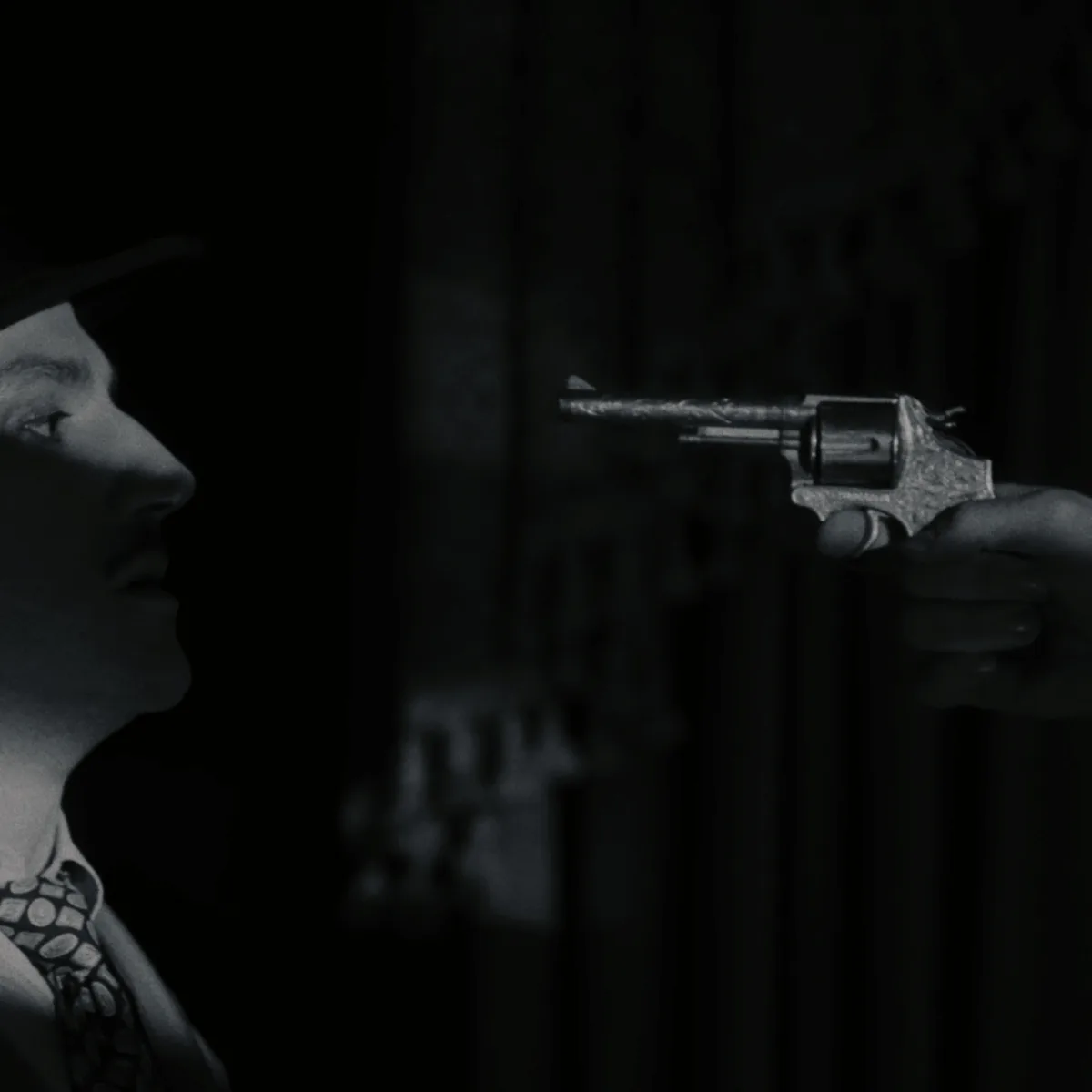Renata Jones desafia Hollywood com ‘We Brothers’, um noir falado em inglês transatlântico