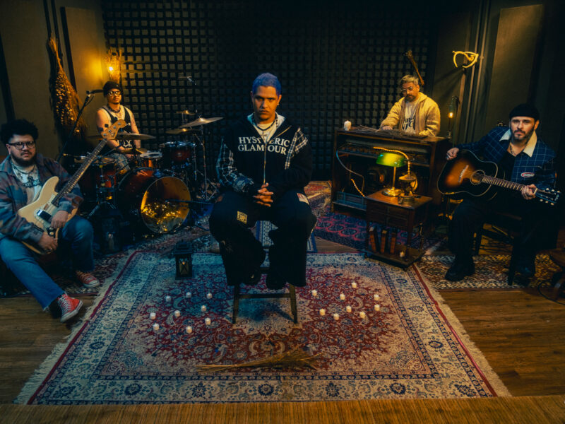 Kamaitachi revisita seus sucessos, mas entra em nova fase com projeto acústico