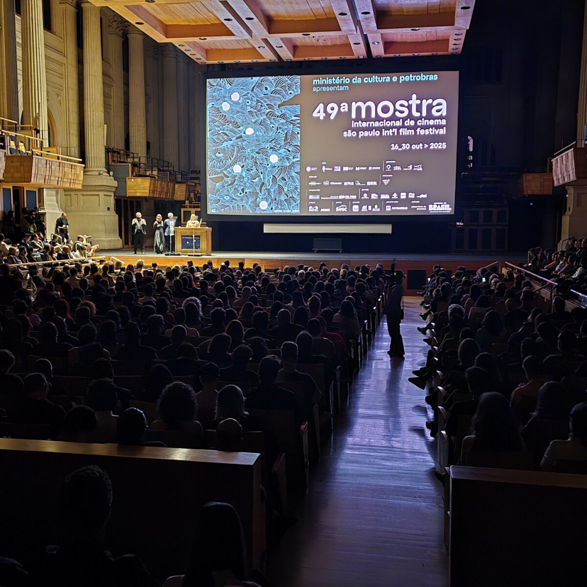 49ª Mostra SP tem abertura marcada por homenagens e exibição de ‘Sirât’
