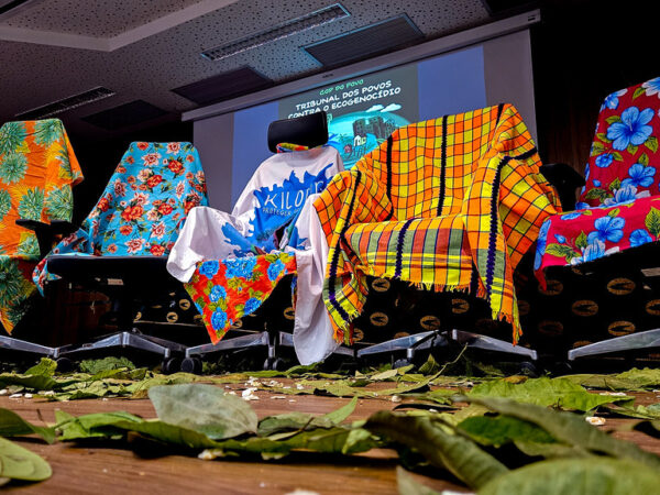 Uso de agrotóxicos como arma química para expulsar famílias é denunciado ao Tribunal dos Povos