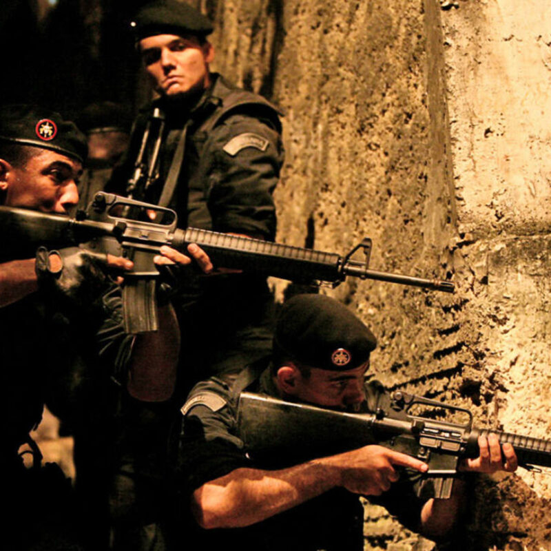 Caveiras, moleques e intelectuais: ‘Tropa de Elite’ forjou um ponto de vista ou apenas o revelou?