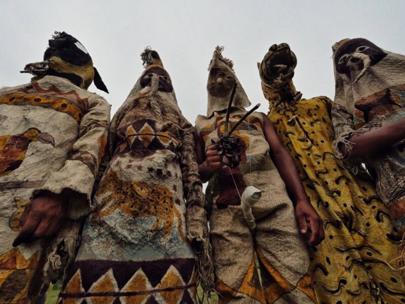 Políticas públicas não são autoajuda coletiva: são psicanálise social