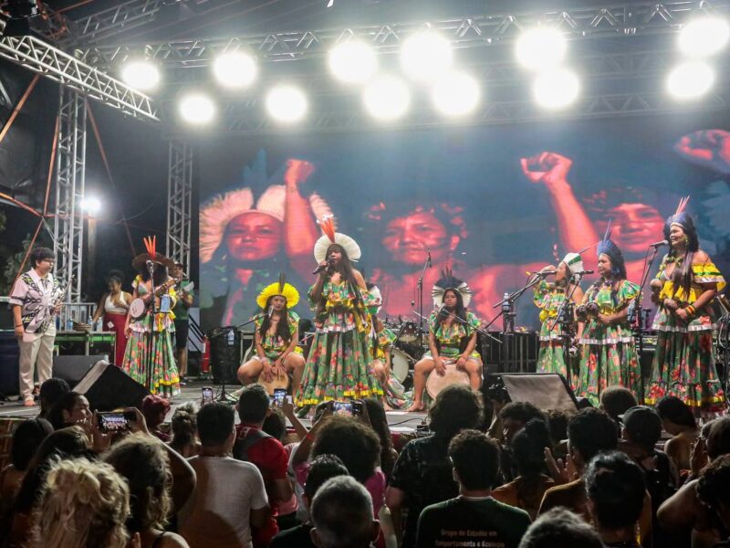 Suraras do Tapajós: Primeiro grupo de carimbó de mulheres indígenas canta a resistência