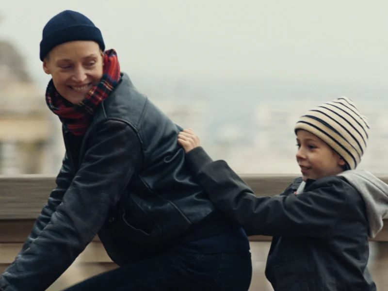 ‘Me Ame Com Ternura’, um olhar sensível sobre desejo, autodescoberta e emancipação feminina