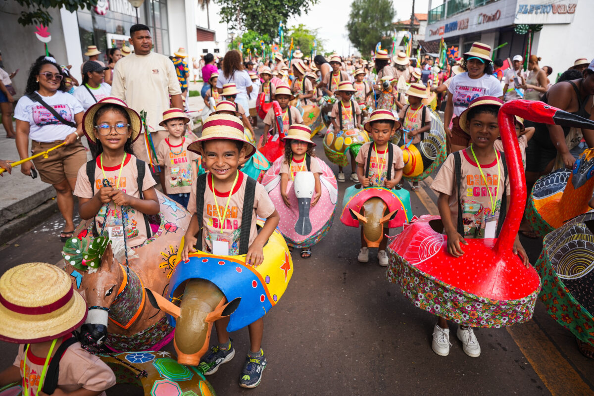 Arraial do Pavulagem reúne cerca de 3 mil pessoas no cortejo do 18º Cordão do Galo no Marajó