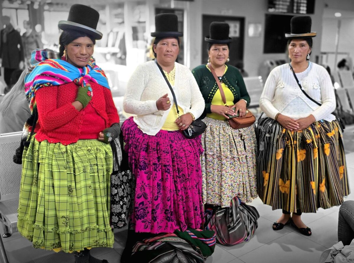 Das polleras às nuvens: O imparável ascenso das Cholitas Escaladoras de Chucura