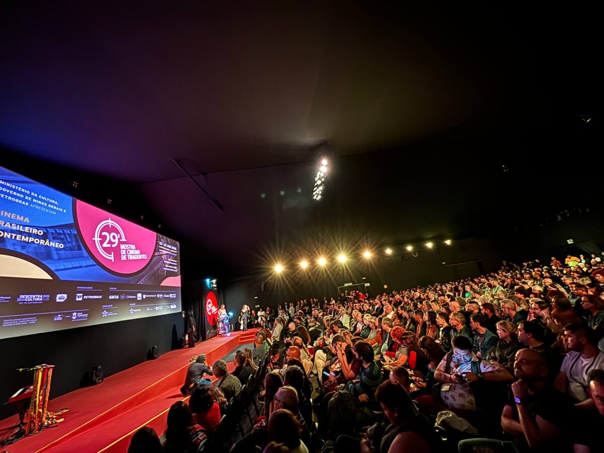 Com Folia de Reis e homenagem a Karine Teles, Mostra de Tiradentes inicia 29ª edição