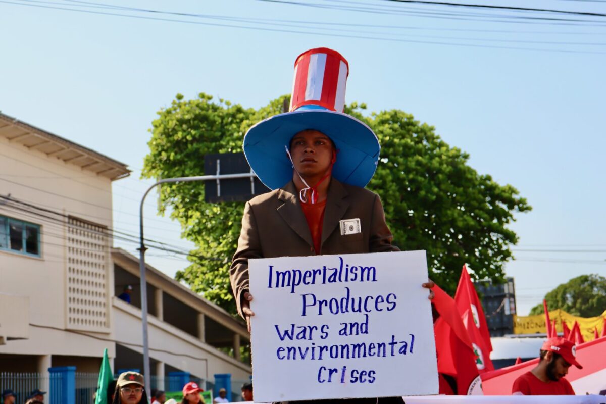 Em 7 atos, as correlações de força se apresentaram