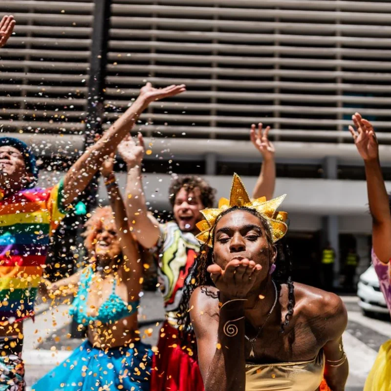 História e desmistificação do Carnaval: entre controle social e expressão cultural