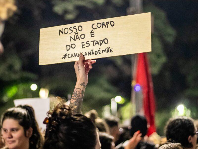 Justiça patriarcal: absolvição de acusado de estuprar menina de 12 anos em MG repete outros casos no Brasil