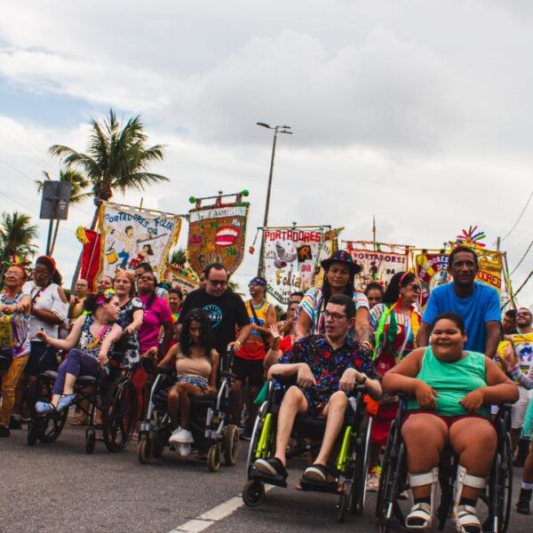Para nós, pessoas com deficiência, até pular Carnaval é um ato de resistência