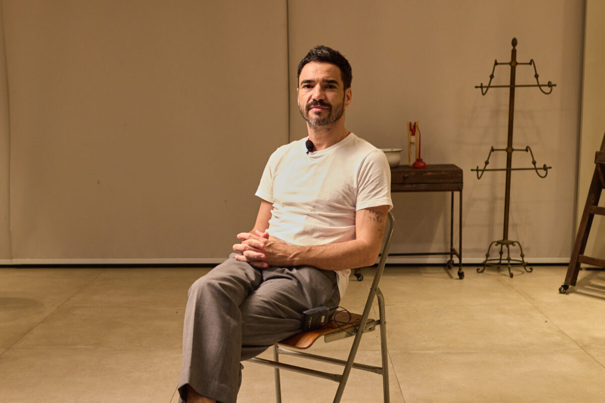 Caio Blat cobra regulamentação dos streamings e alerta: ‘Estamos perdendo direitos no audiovisual’