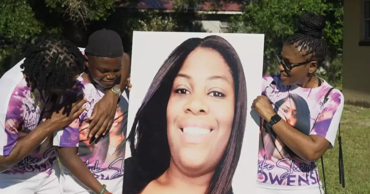 Entre racismo e violência cotidiana, ‘A vizinha perfeita’ mostra um retrato social familiar ao Brasil