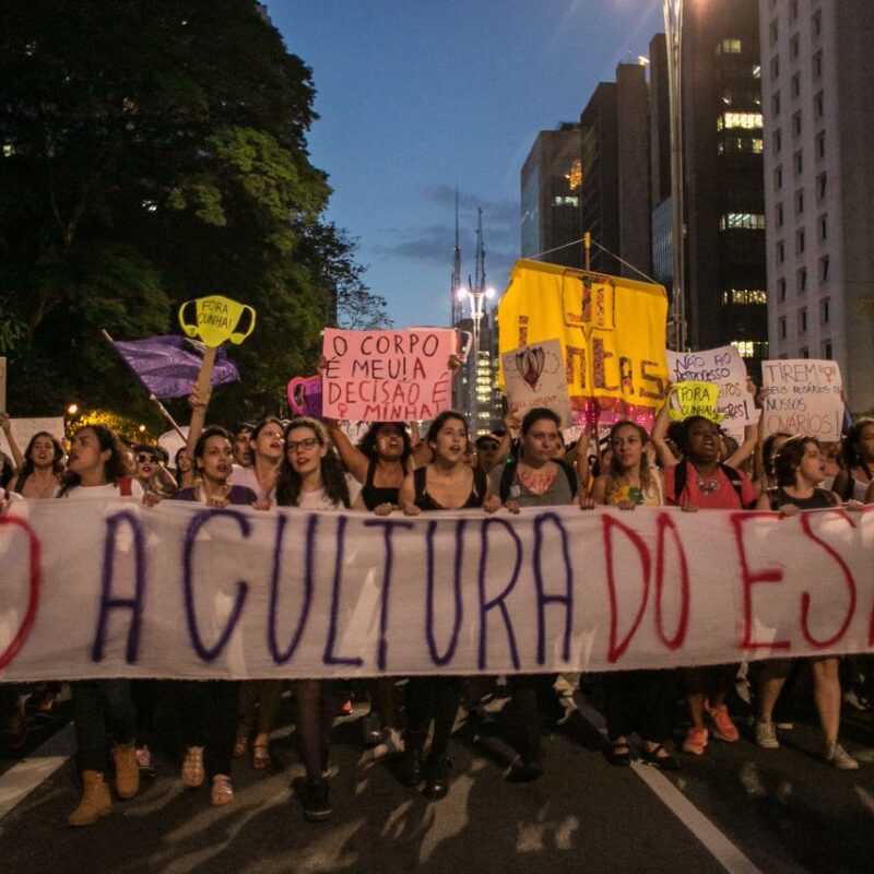 Atos do 8M mobilizam o Brasil e o mundo contra a violência e a misoginia