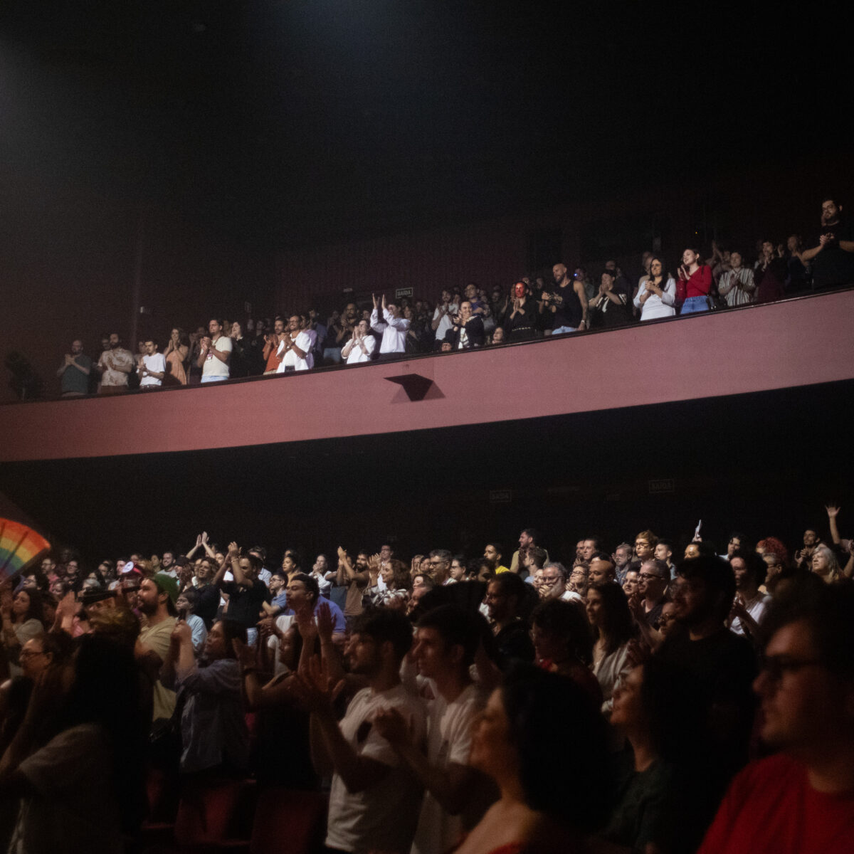 Fé e Resistência Drag: O encontro do conservadorismo com a arte dissidente no Teatro Guaíra