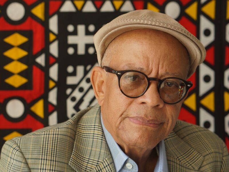 “Tudo o que envolve as nossas criações costuma ser visto de outra forma”, afirma Nei Lopes