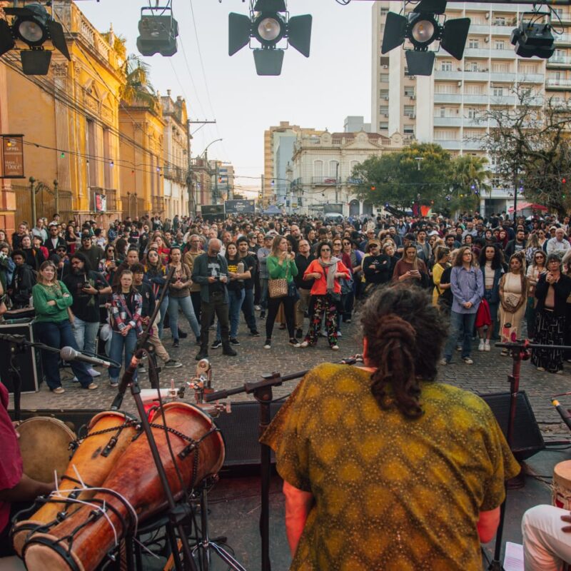 Festival celebra 13 anos de Sofá na Rua