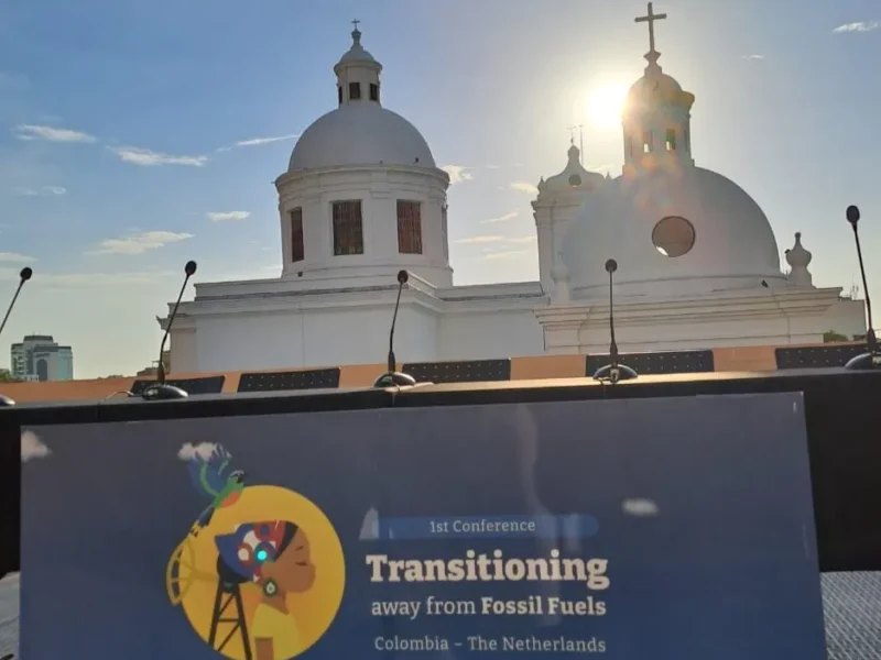 Fora do impasse das COPs, conferência em Santa Marta testa nova via para abandonar combustíveis fósseis