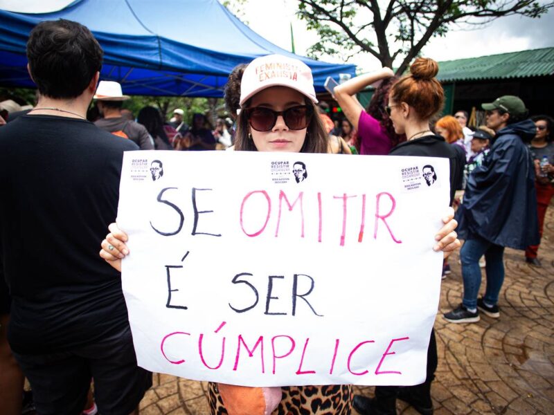 “Academia do estupro” expõe redes que ensinam homens a dopar e abusar de suas companheiras