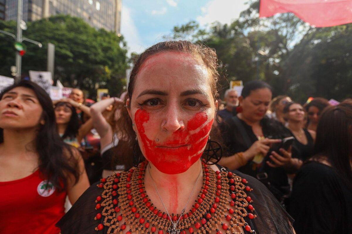 Meios registram a menor cobertura da violência contra mulheres em nove anos, apesar da magnitude dos crimes