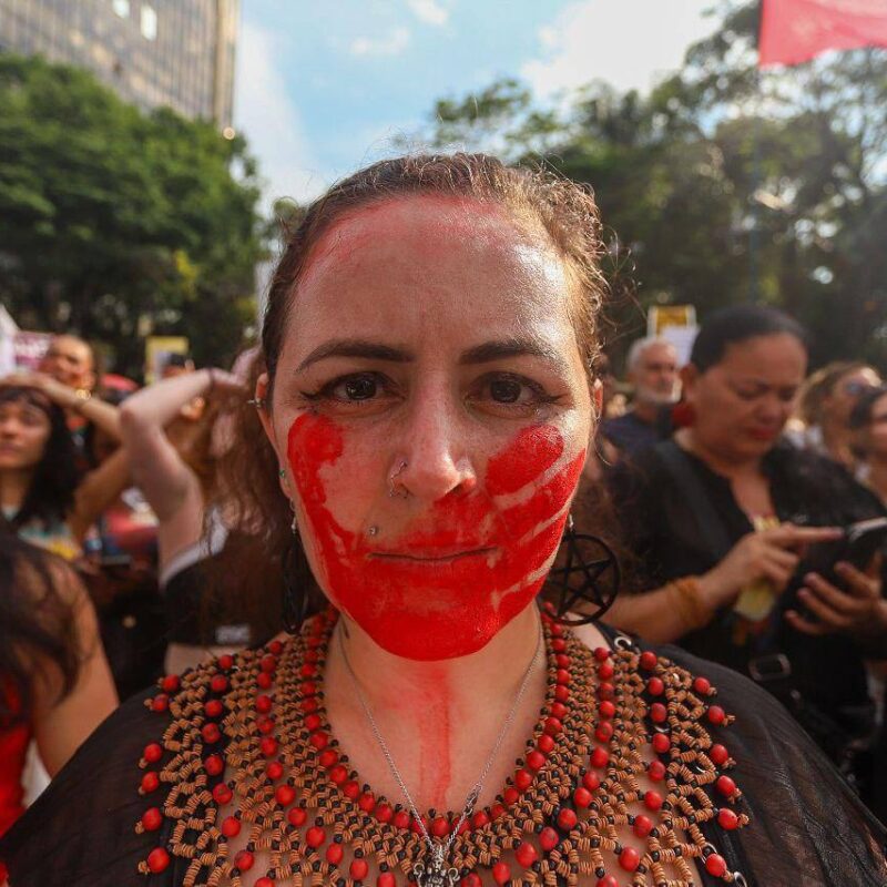 Meios registram a menor cobertura da violência contra mulheres em nove anos, apesar da magnitude dos crimes