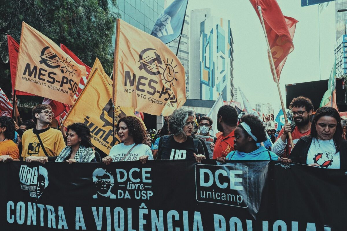 Greve nas universidades estaduais paulistas: alunos da USP, Unicamp e Unesp fazem ato unificado