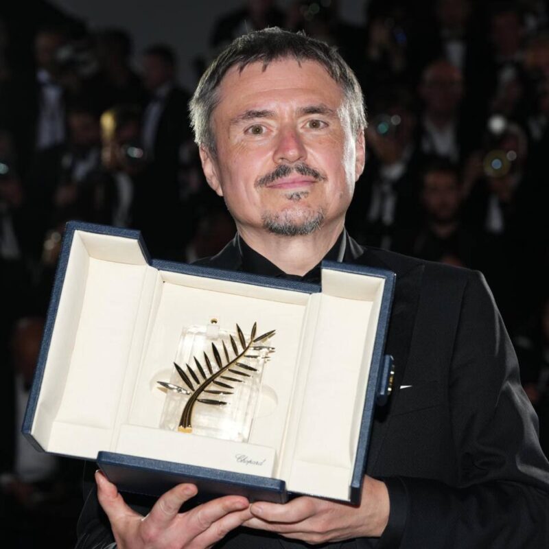 Conheça Cristian Mungiu, cineasta romeno vencedor da Palma de Ouro em Cannes 2026