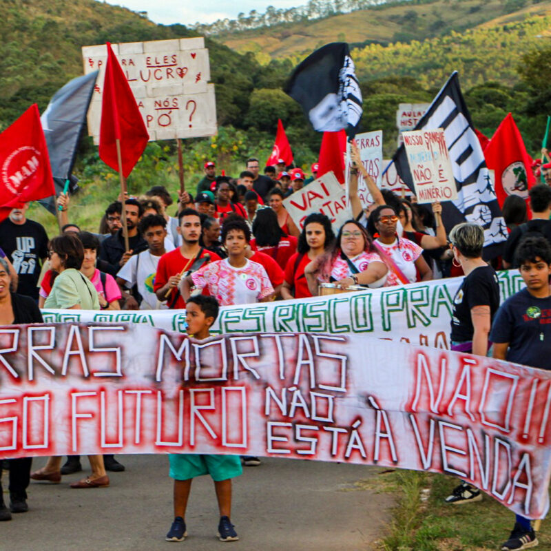 Audiência e marcha contra mineração de terras raras mobilizam o Sul de Minas