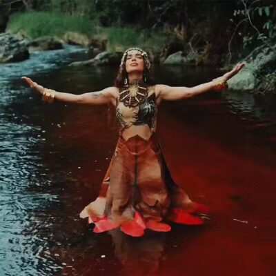Anitta transforma espiritualidade, autoconhecimento e crítica ao extremismo em eixo de “Equilibrium”