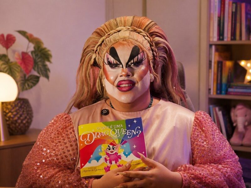 Drag de SC lança o primeiro livro infantil do Brasil sobre o universo drag
