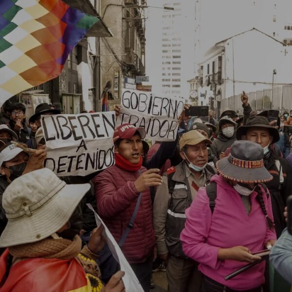 Crise na Bolívia: Congresso autoriza governo de Rodrigo Paz a usar militares contra protestos