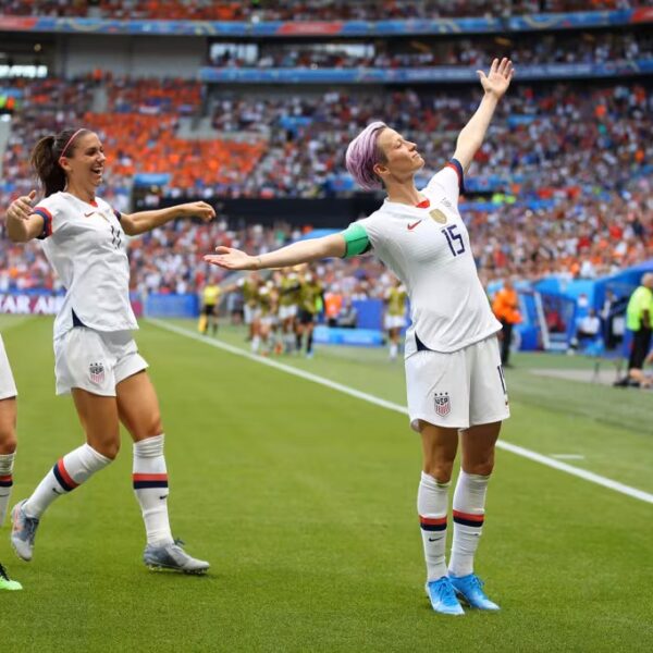 Em oito dos 48 países da Copa do Mundo, as mulheres são as protagonistas no futebol