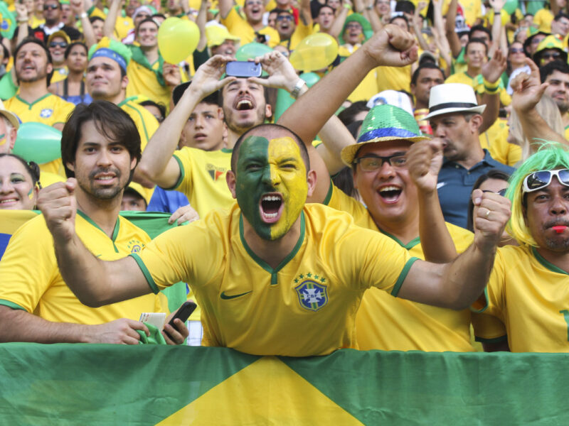 Desconfiança cresce e desafia relação entre torcida e Seleção Brasileira
