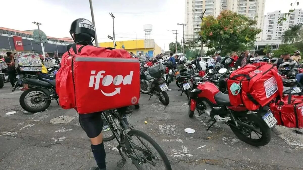 A torcida que mantém o país em movimento durante a Copa do Mundo