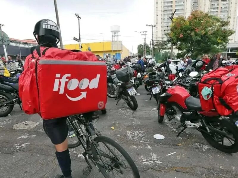 A torcida que mantém o país em movimento durante a Copa do Mundo