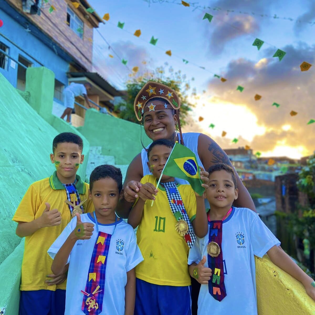 Projeto ‘Juntando as Sílabas’ usa a Copa do Mundo para transformar a periferia do Recife