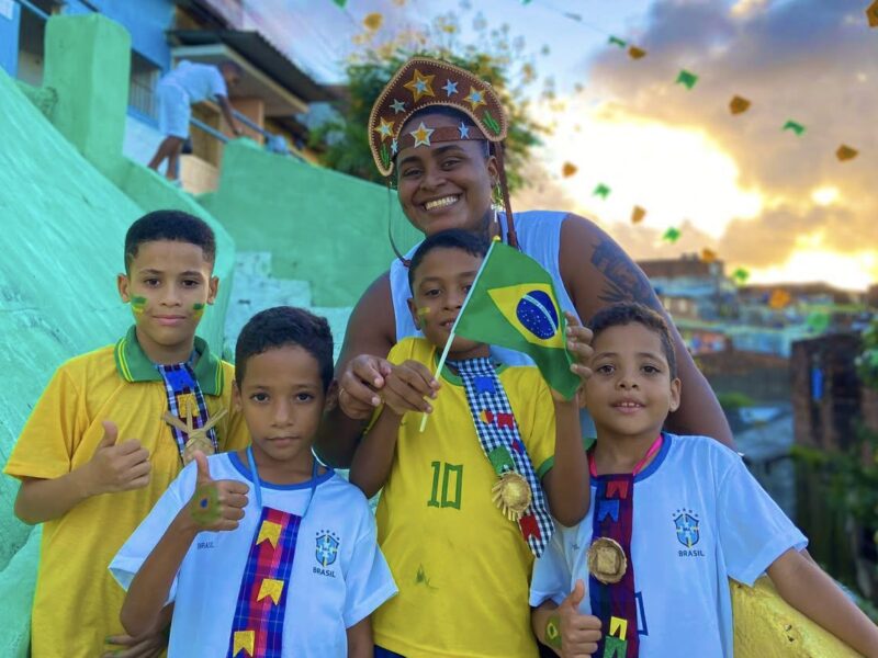 Projeto ‘Juntando as Sílabas’ usa a Copa do Mundo para transformar a periferia do Recife