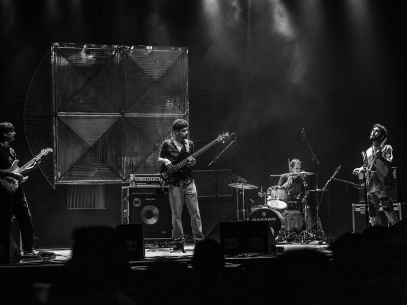 Hajem Kunk aposta em psicodelia e peso instrumental em “Leite de Pedra”, último single antes do álbum&hellip;