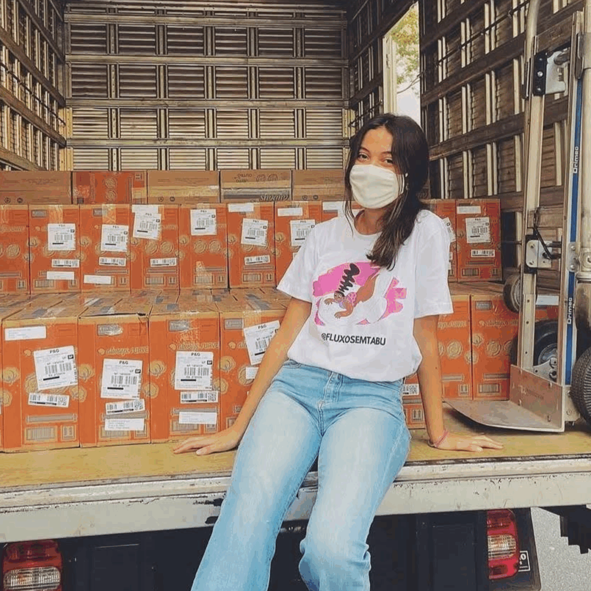 Fluxo Sem Tabu: Como uma jovem de 16 anos criou um projeto que garante a dignidade menstrual