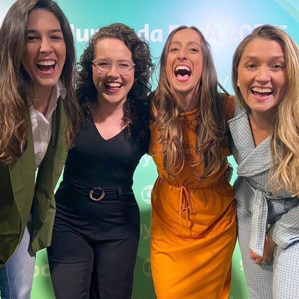 Vozes femininas na Copa: representatividade transforma as transmissões esportivas