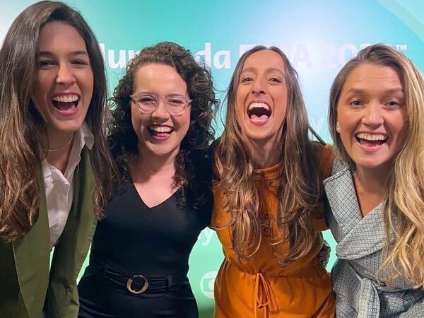 Vozes femininas na Copa: representatividade transforma as transmissões esportivas