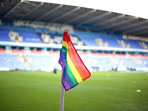 Futebol avança na diversidade LGBTQIA+, mas ainda convive com tabus históricos