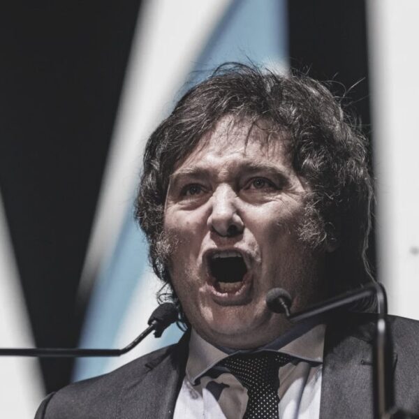 Governos de extrema direita promovem retrocessos e instabilidade social na América Latina