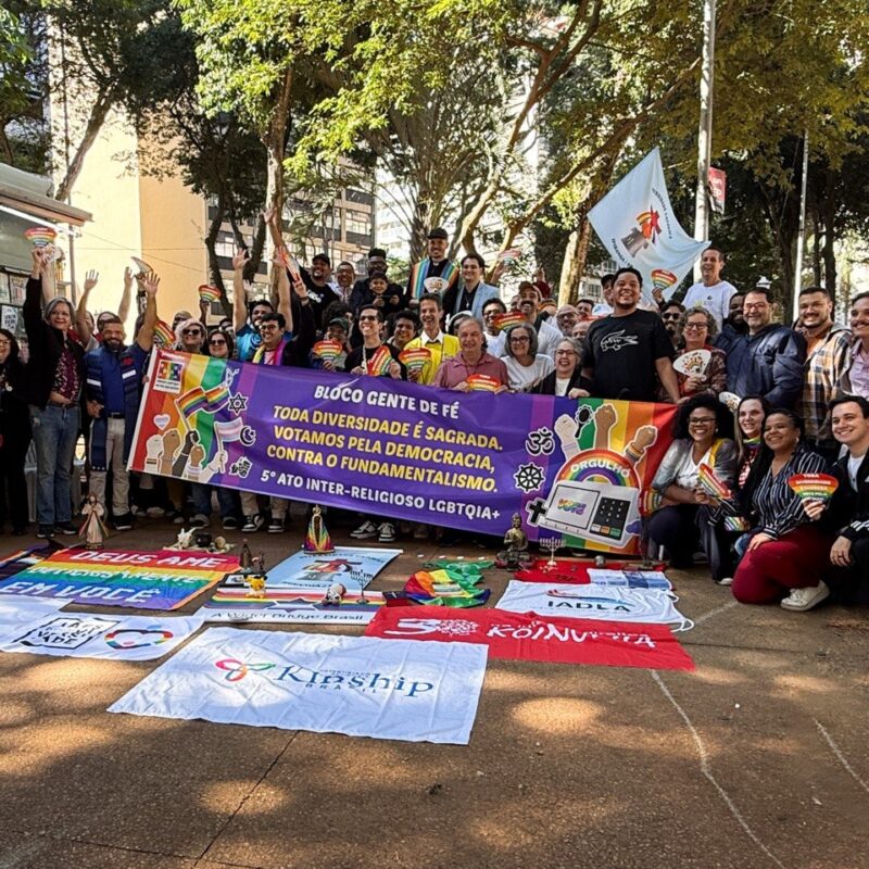 Ato Inter-religioso LGBT+ ocupa o Largo do Arouche pela democracia e contra o fundamentalismo