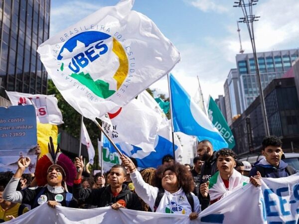 Nota Pública da Sociedade Civil contra a PEC 32/2015 e a redução da maioridade penal