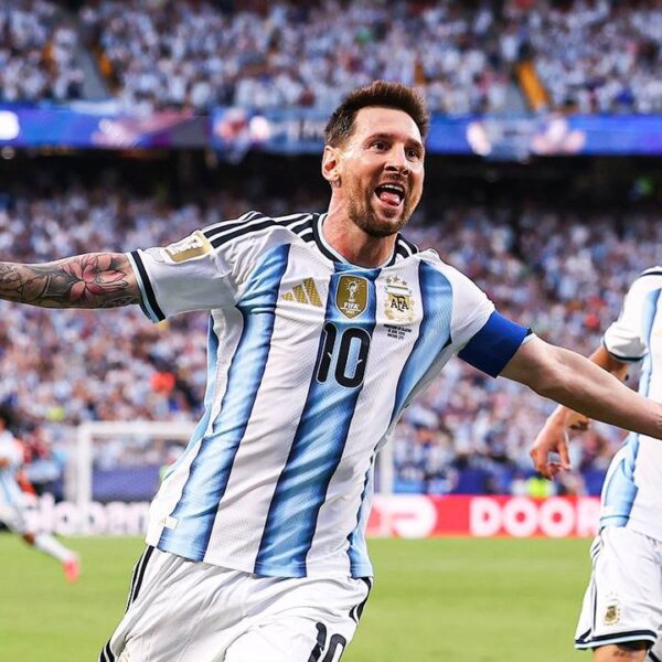 Messi, Mbappé, Bellingham e Musiala são exceções em meio ao silêncio dos camisas 10