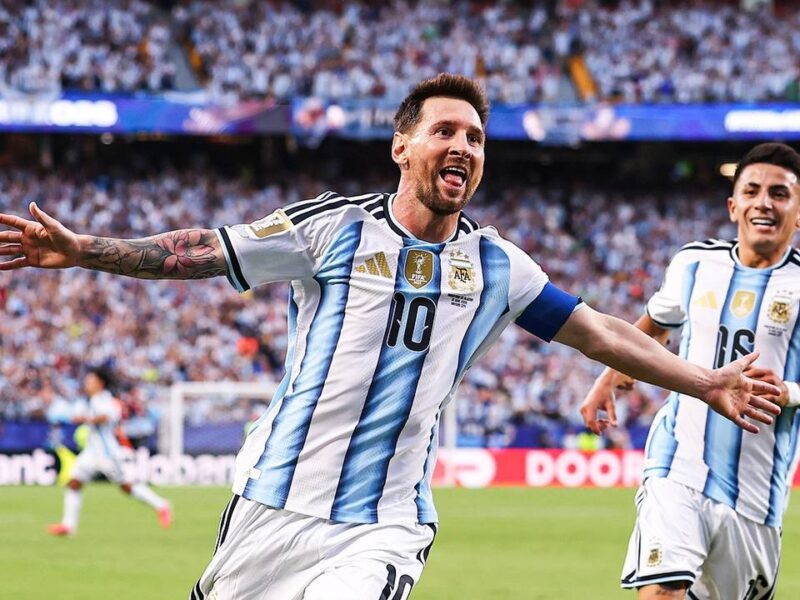 Messi, Mbappé, Bellingham e Musiala são exceções em meio ao silêncio dos camisas 10