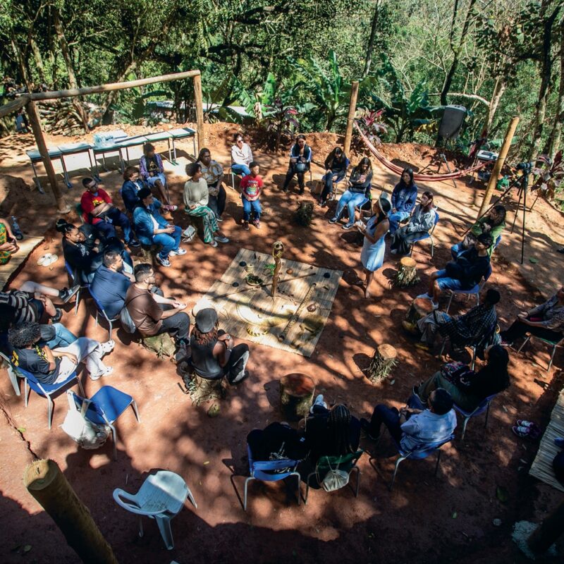 Territórios Digitais: estudo encontra devastação pela desinformação em comunidades quilombolas e indígenas
